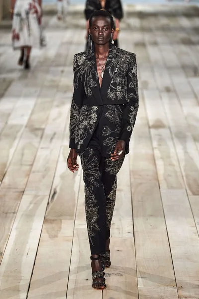 Look 31